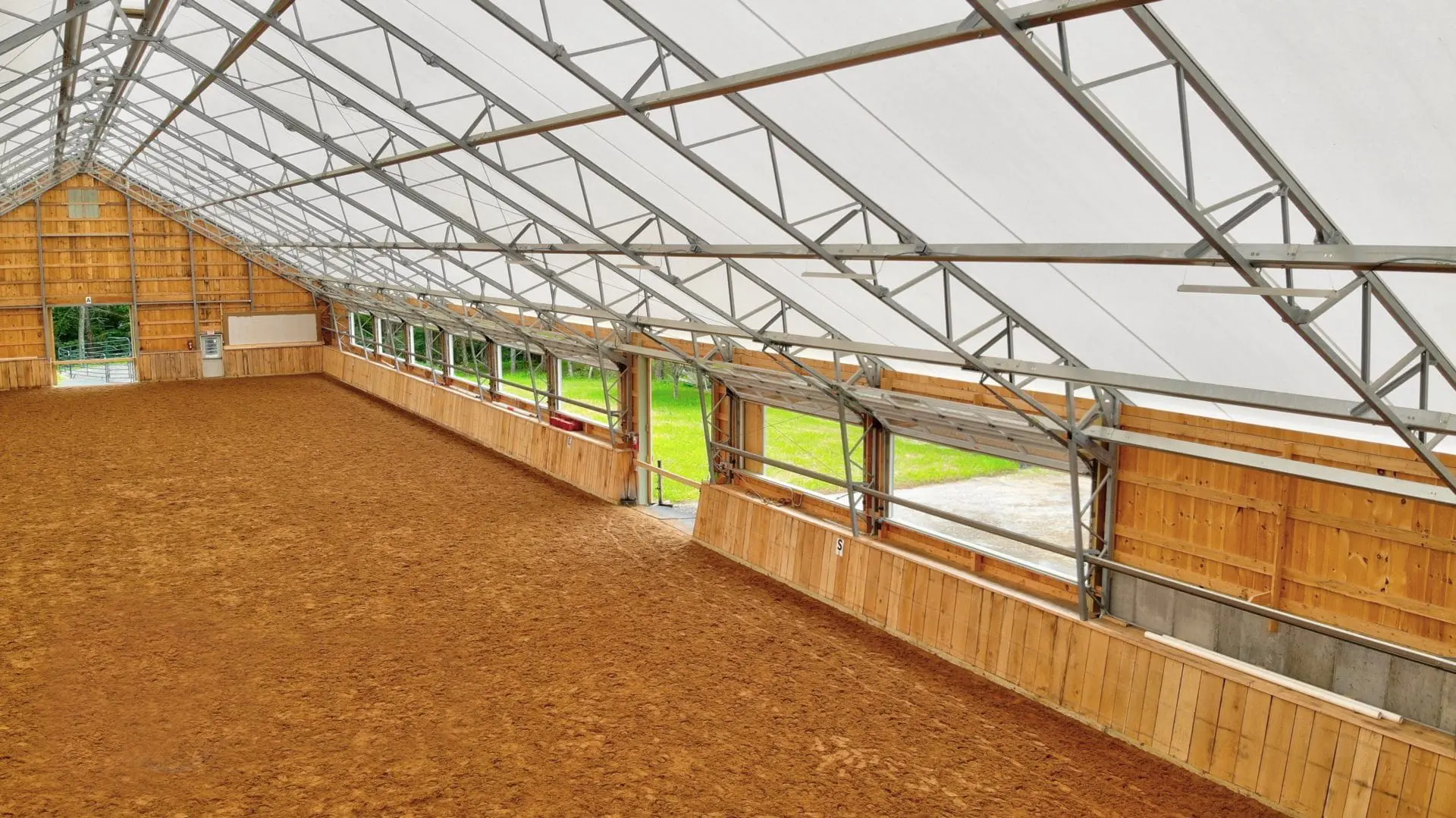 VP-series-70x216-Equine-Inside-min