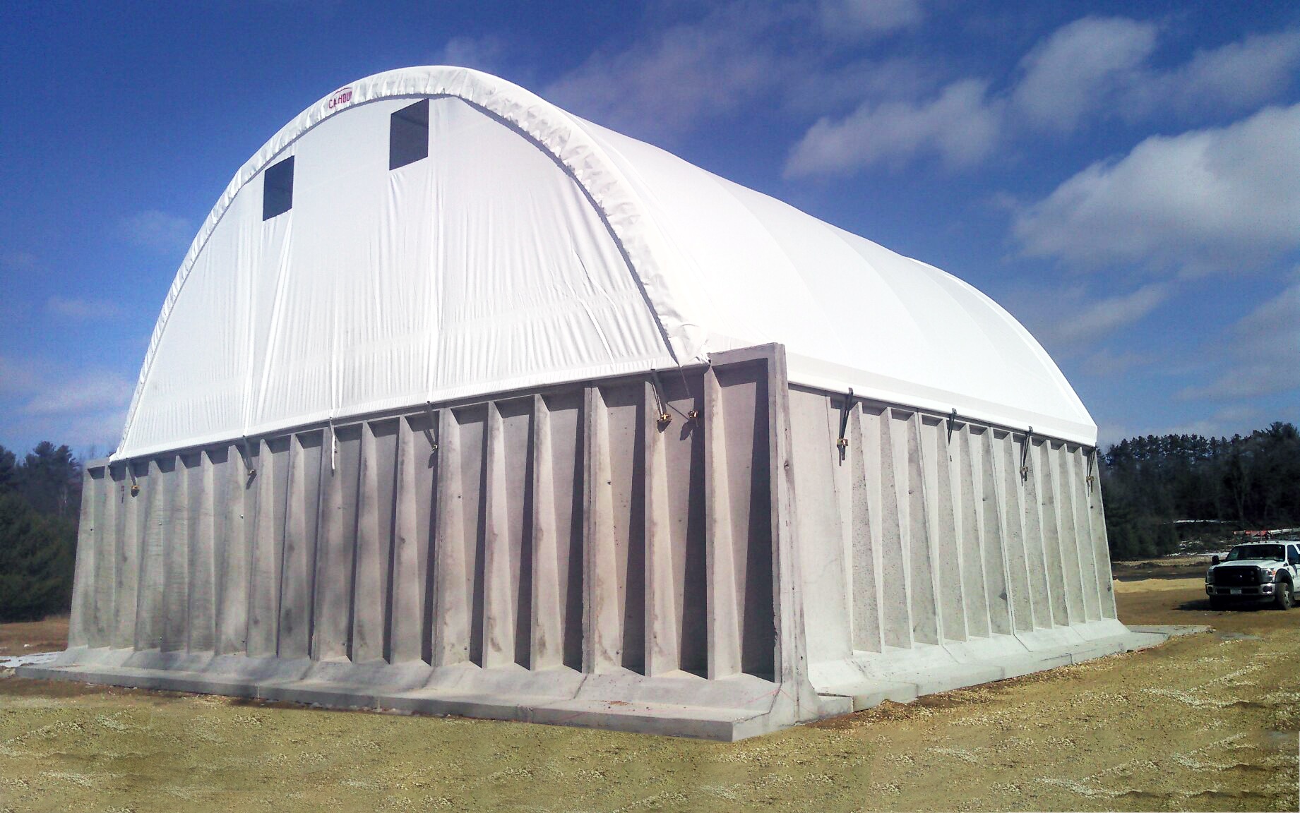 Les 7 meilleures fondations de bâtiment toile pour les structures en tension toile